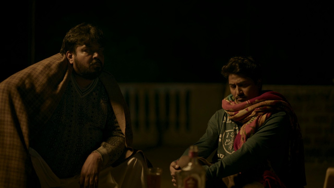 Panchayat S04E01 Case-Mukadma 1080p AMZN WEB-DL DDP5 1 H 265 [ B4uHD.net ].mkv.0001